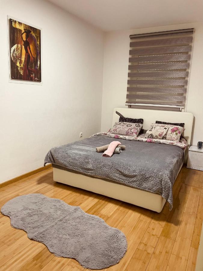 Apartman Royal 1 Doboj Eksteriør billede