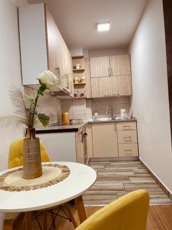 Apartman Royal 1 Doboj Eksteriør billede