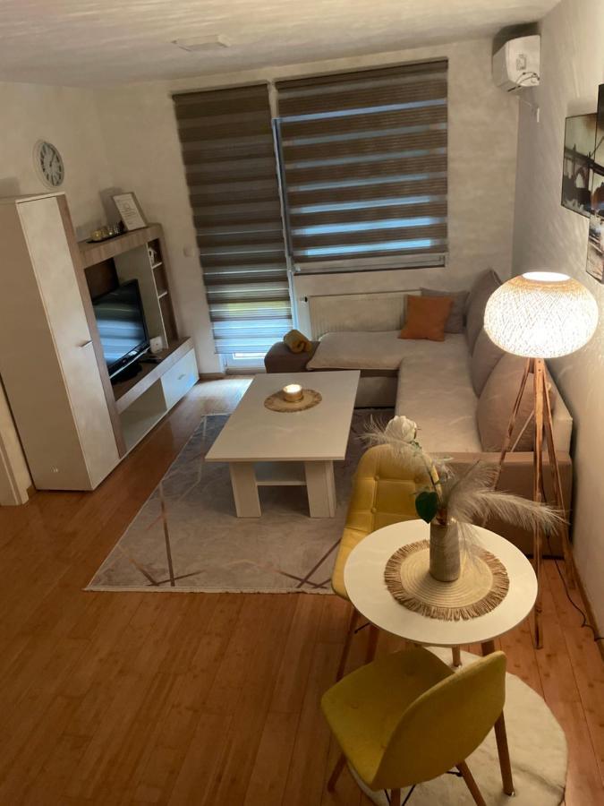 Apartman Royal 1 Doboj Eksteriør billede