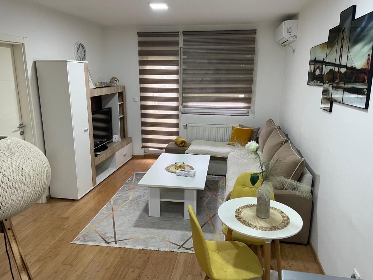 Apartman Royal 1 Doboj Eksteriør billede